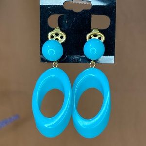 BLUE EARING